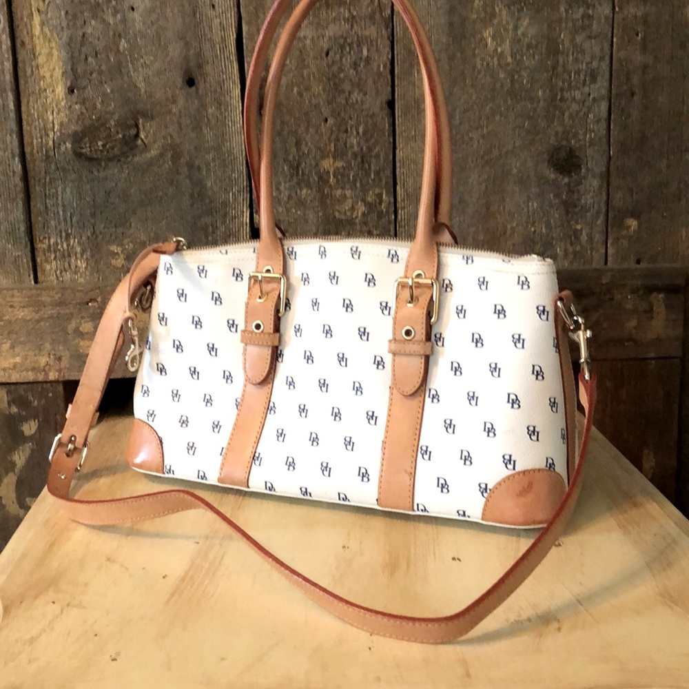Dooney & Bourke purse
